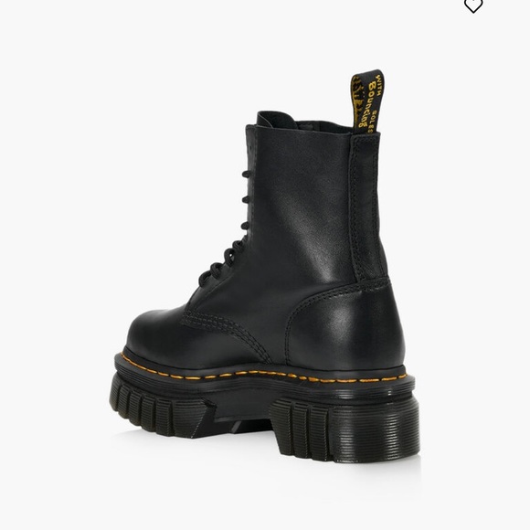 Dr.marten AUDRICKS size 7 womens - Picture 2 of 8